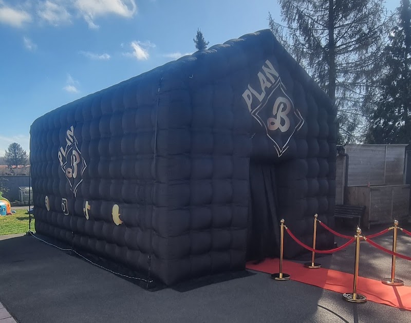 Nightclub cover