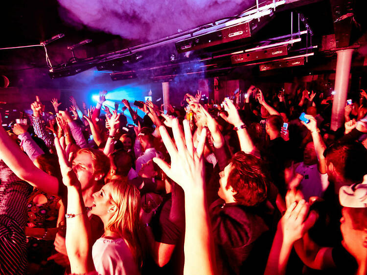 Organiser une soirée en club en tant que collectif à Lille