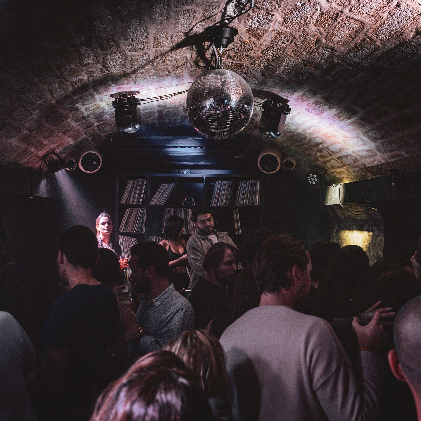 CAÏPIHOUSE : DJ WI2L - NOMI