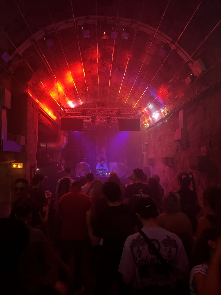 ILLU. Bar & Nightclub à Tours